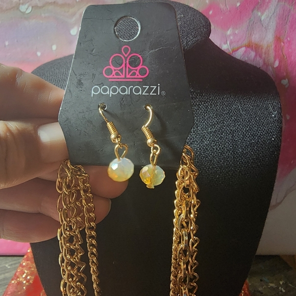 ❄️ 3,/$10 NWT 3 PAPARAZZI  NECKLACE & EARRING SETS - Picture 4 of 12